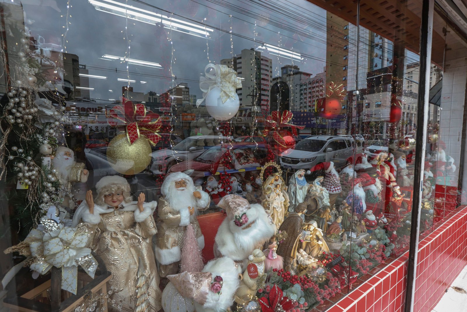 Comércio de Curitiba terá concurso de vitrines de Natal com R$ 35 mil em prêmios