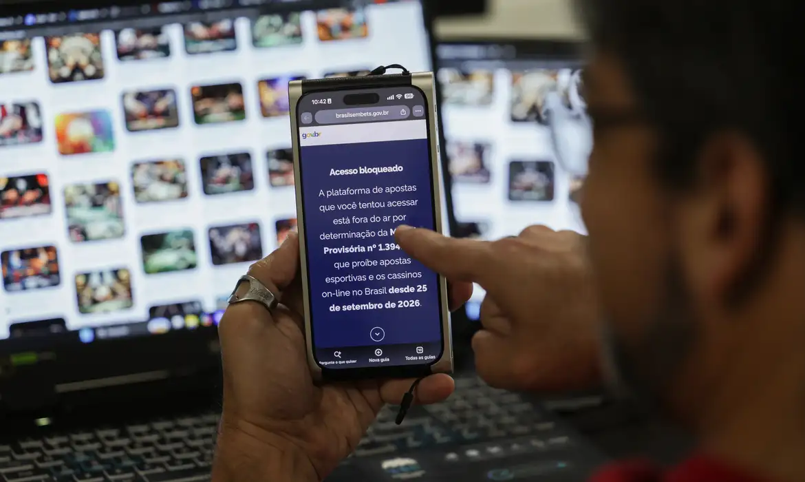Fim das bets no Brasil: sites saem do ar e bancos iniciam devolução de saldo