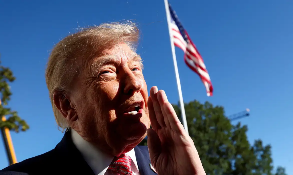 Aprovação de Trump cai a 31% e ameaça controle republicano nas eleições legislativas