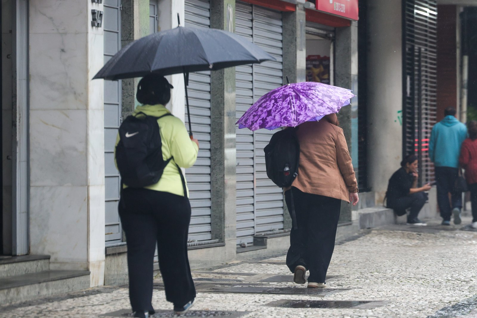 Chuva bate recorde histórico no Paraná; saiba quando os temporais retornam ao estado