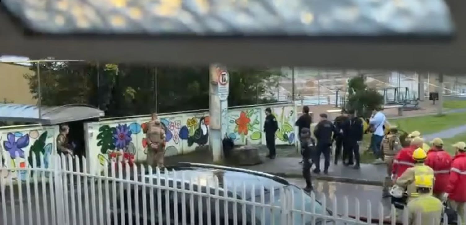 Homem com faca faz 13 crianças reféns em creche de Curitiba e acaba morto pelo BOPE