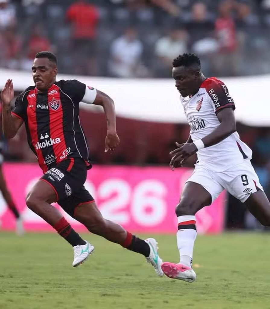 Athletico empata com Vitória no Barradão e arrisca vaga no G4