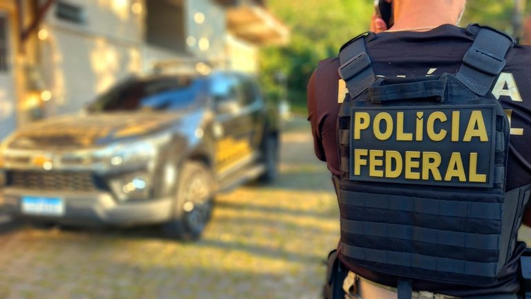 Polícia Federal indicia 8 por fraude bilionária em postos de Curitiba
