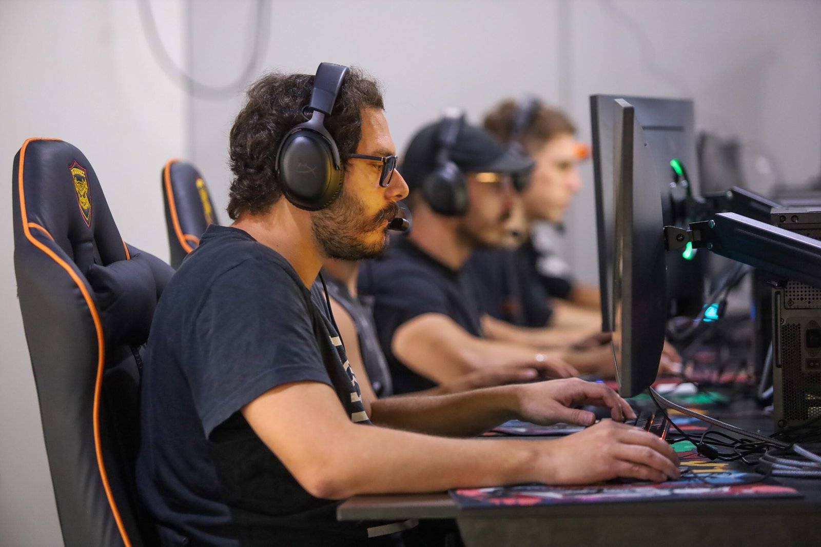 Dia do Gamer: campeonato de Counter Strike 2 e Fifa 25 agita o domingo no centro de Maringá
