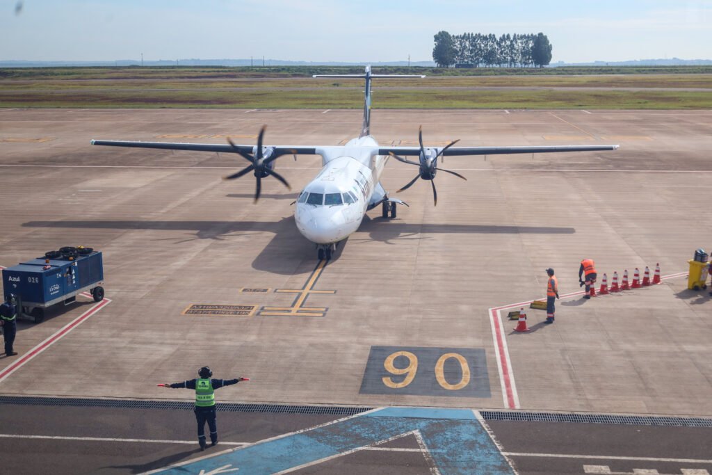 Azul inicia novo voo de Maringá para Curitiba às 15h40