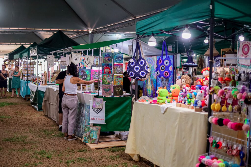 Festa dos Estados e das Nações de Maringá reúne gastronomia e 83 artesãos no Centro
