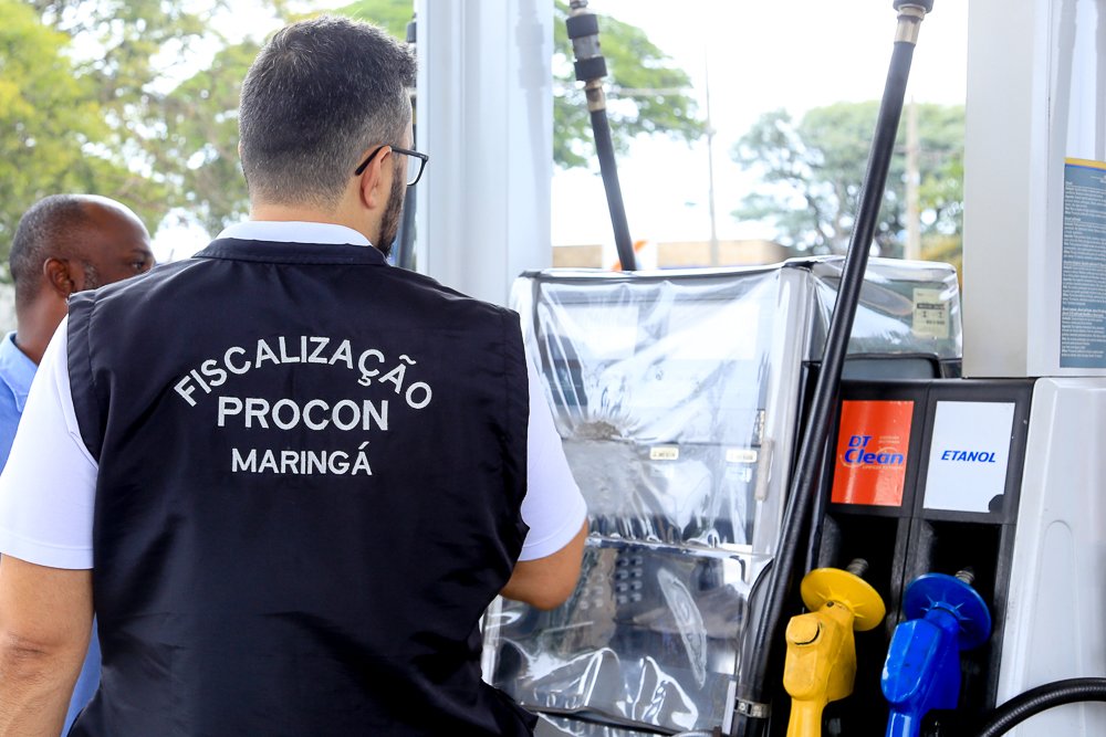 Procon Maringá alerta para diferença de até 21% nos preços dos combustíveis