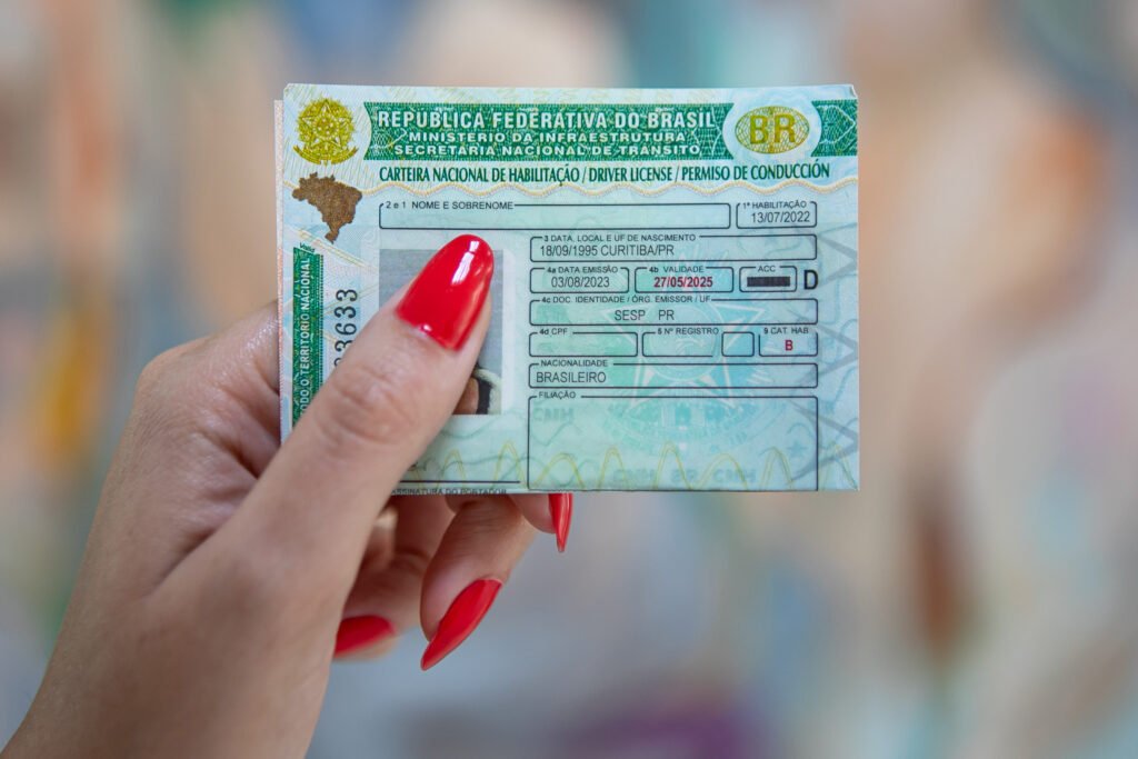 Exame toxicológico se torna obrigatório para tirar a primeira habilitação no Paraná