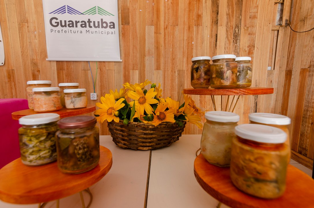 Pescadoras de Guaratuba transformam pescado em novos produtos para gerar renda
