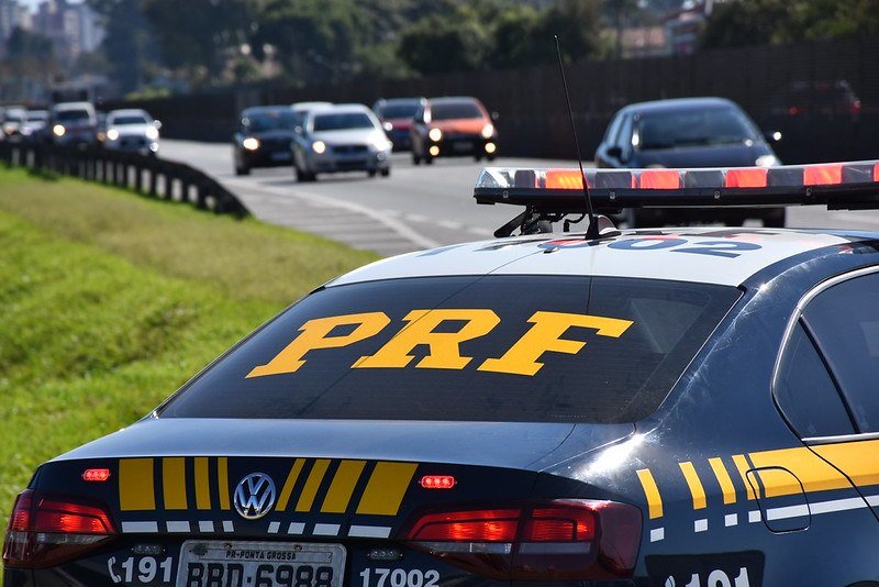 Feriado no Paraná: PMPR e PRF ampliam efetivo e fiscalização nas estradas