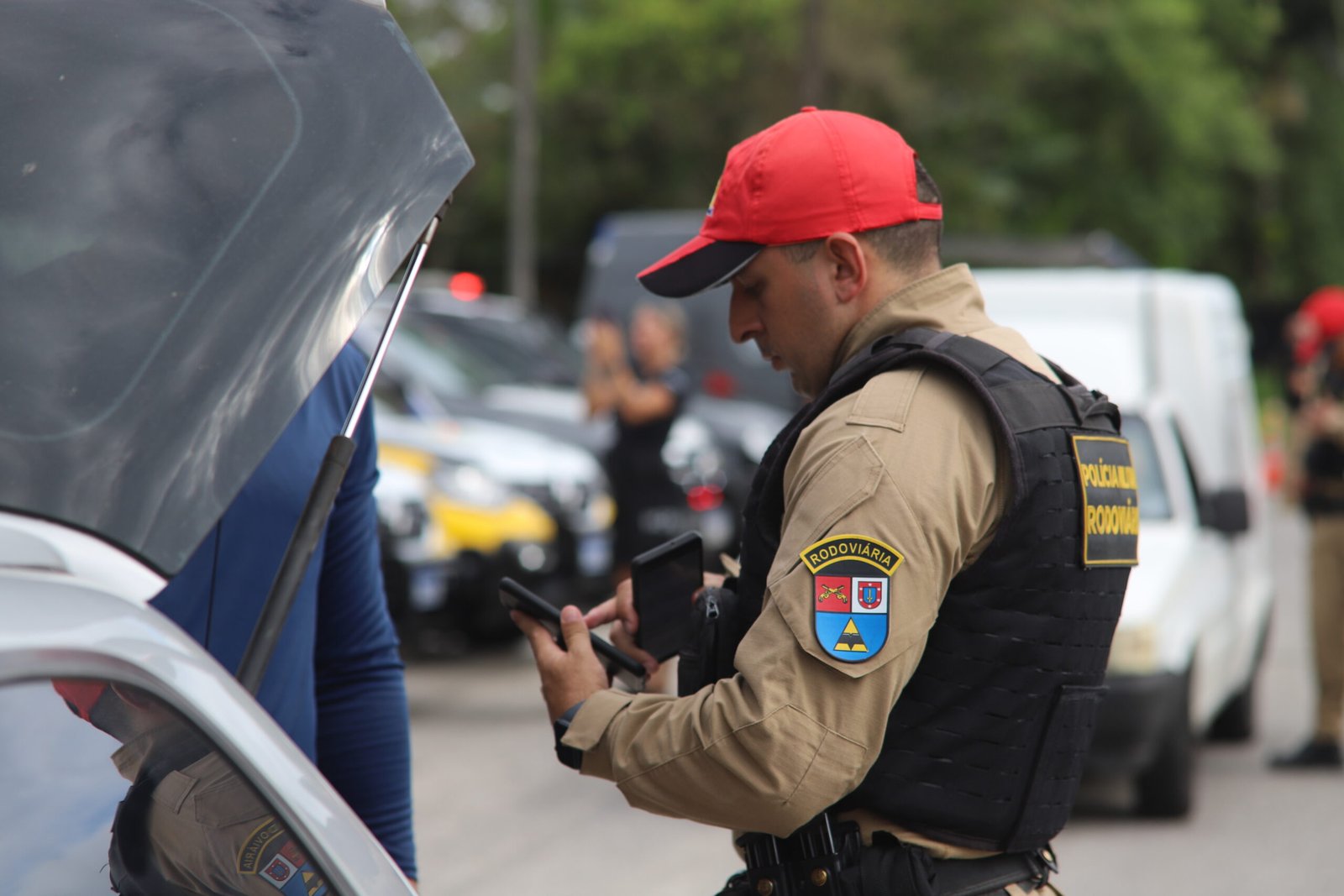 Acidentes caem 33% nas rodovias do Paraná no feriado, mas flagrantes de embriaguez sobem