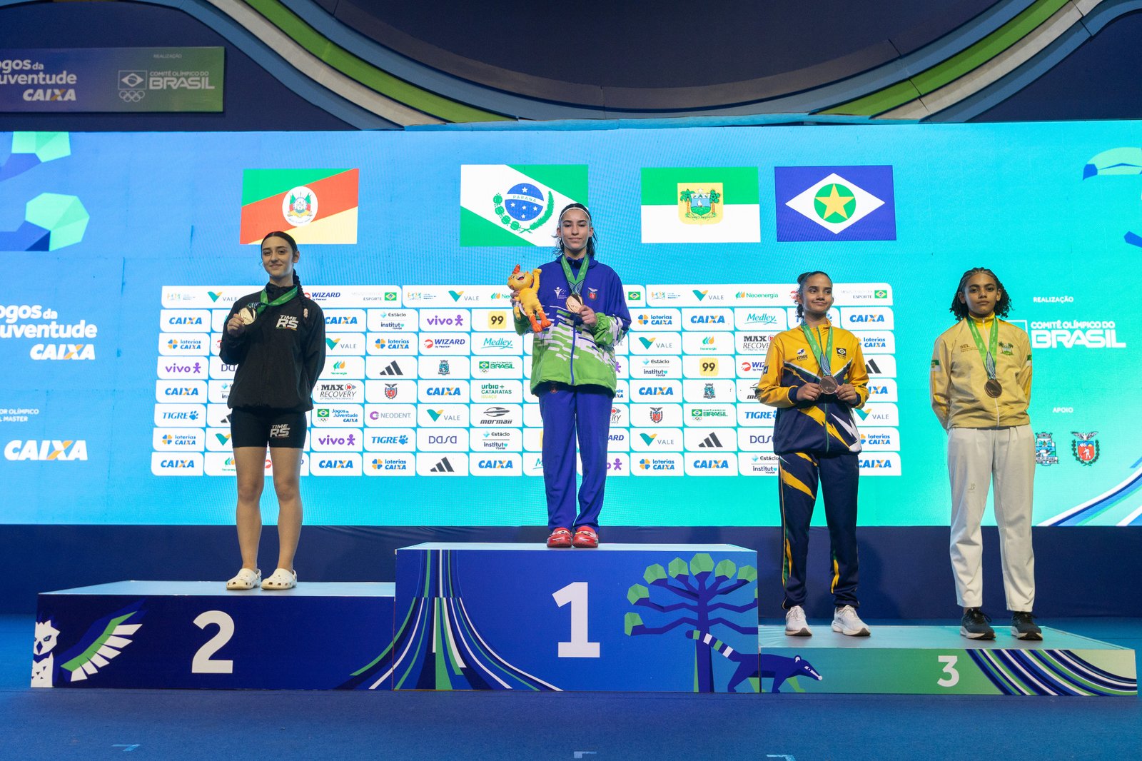 Ouros no atletismo e emoção no judô embalam Paraná nos Jogos da Juventude