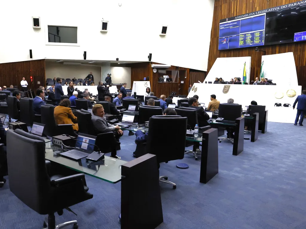 Eleições 2026: Paraná renova Alep, Câmara e troca 100% das cadeiras no Senado