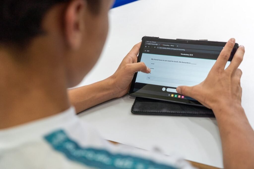 Escolas do Paraná têm a melhor internet pública do Brasil; entenda os dados do ranking