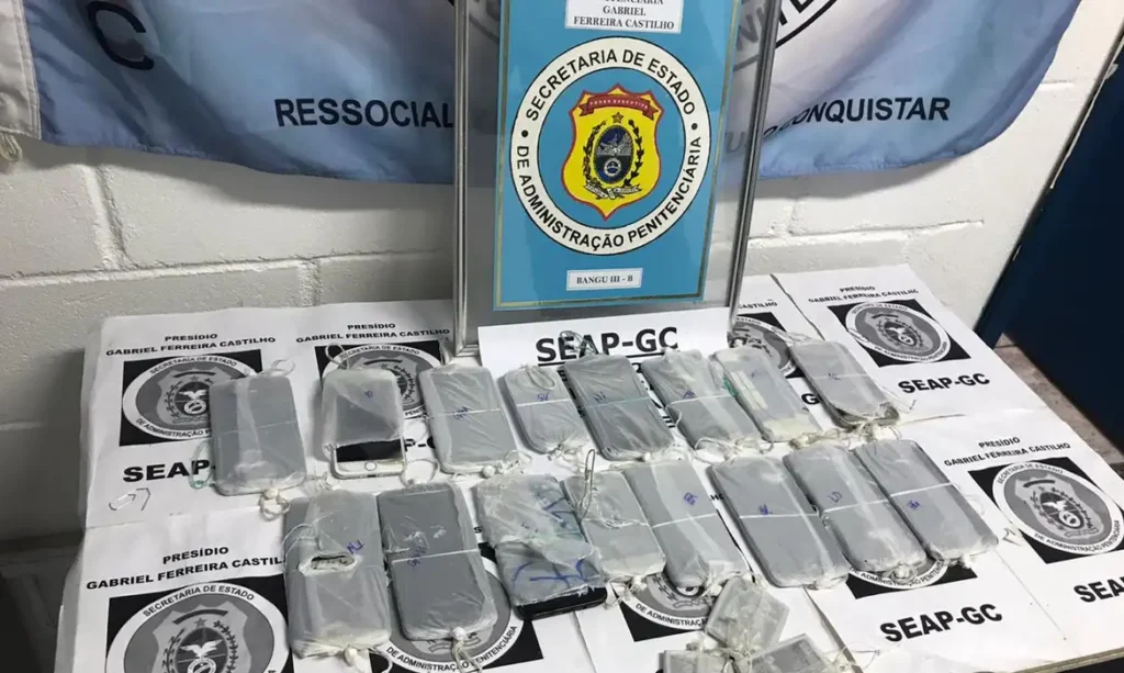 Governo federal cria programa nacional para bloquear celulares em presídios