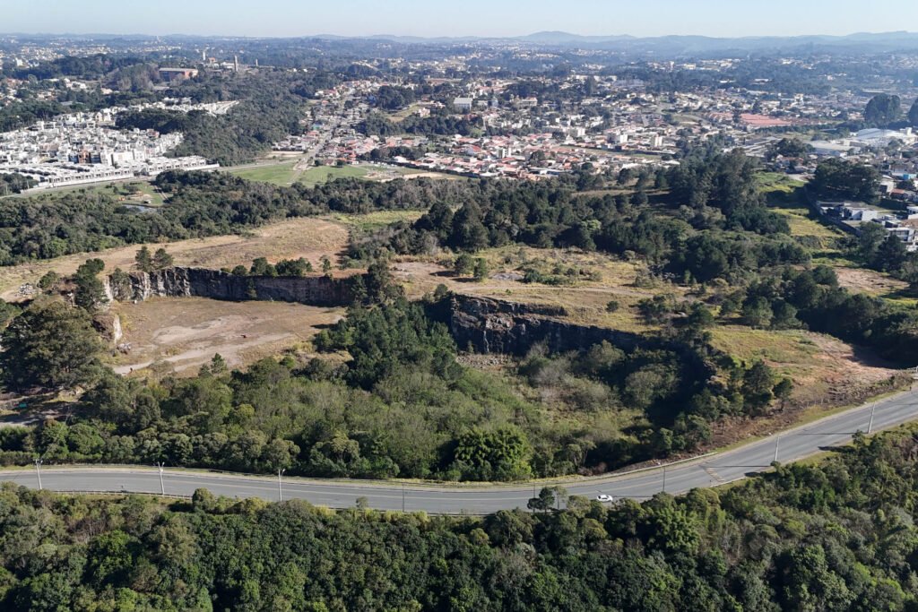 Pedreira do Atuba: licitação de área na divisa com Colombo avança para fase de mercado
